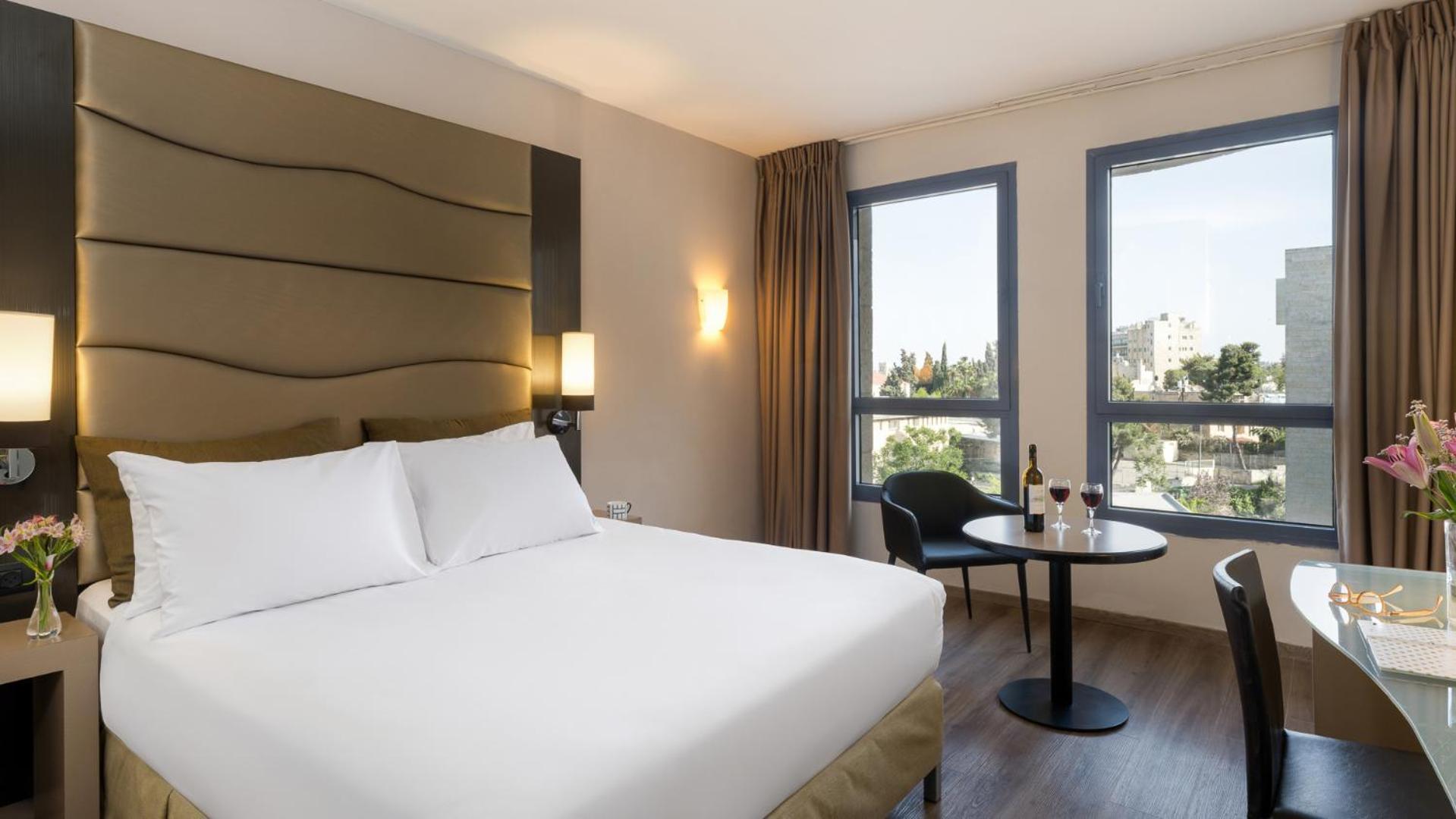 Superior Double or Twin Room,1278141025:JPEG