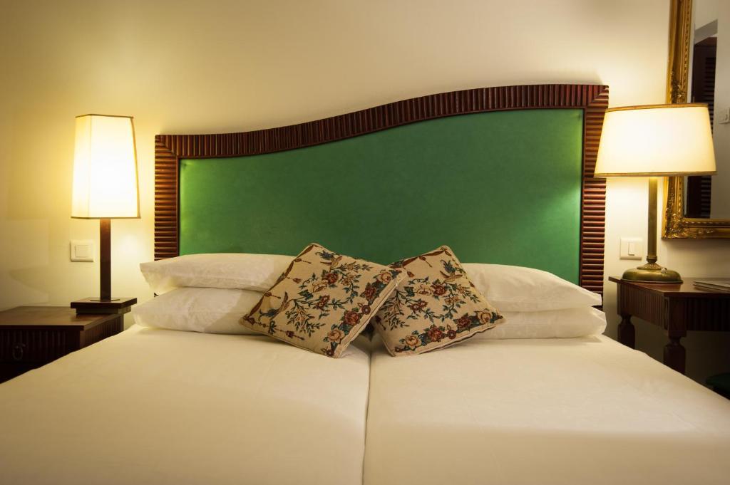 Double Room Sofa Bed,64098214:JPEG
